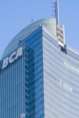 Saham BCA Tertekan Isu Akuisisi, Danantara Fokus Ekspansi Global