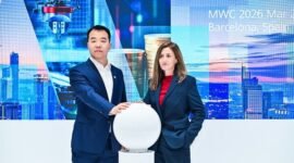 Ethan Liu (VP of Huawei Data Communication Router Domain) and Ana S&aacute;nchez (CFO of ALEA) at the release ceremony