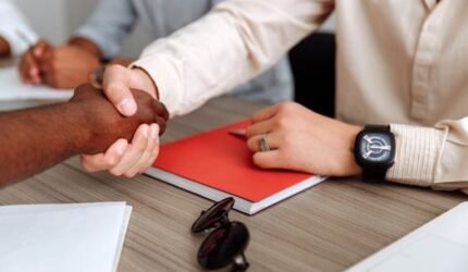 Merger Usaha: Lebih dari Sekadar Penggabungan, Ini Jantung Strategi Bisnis